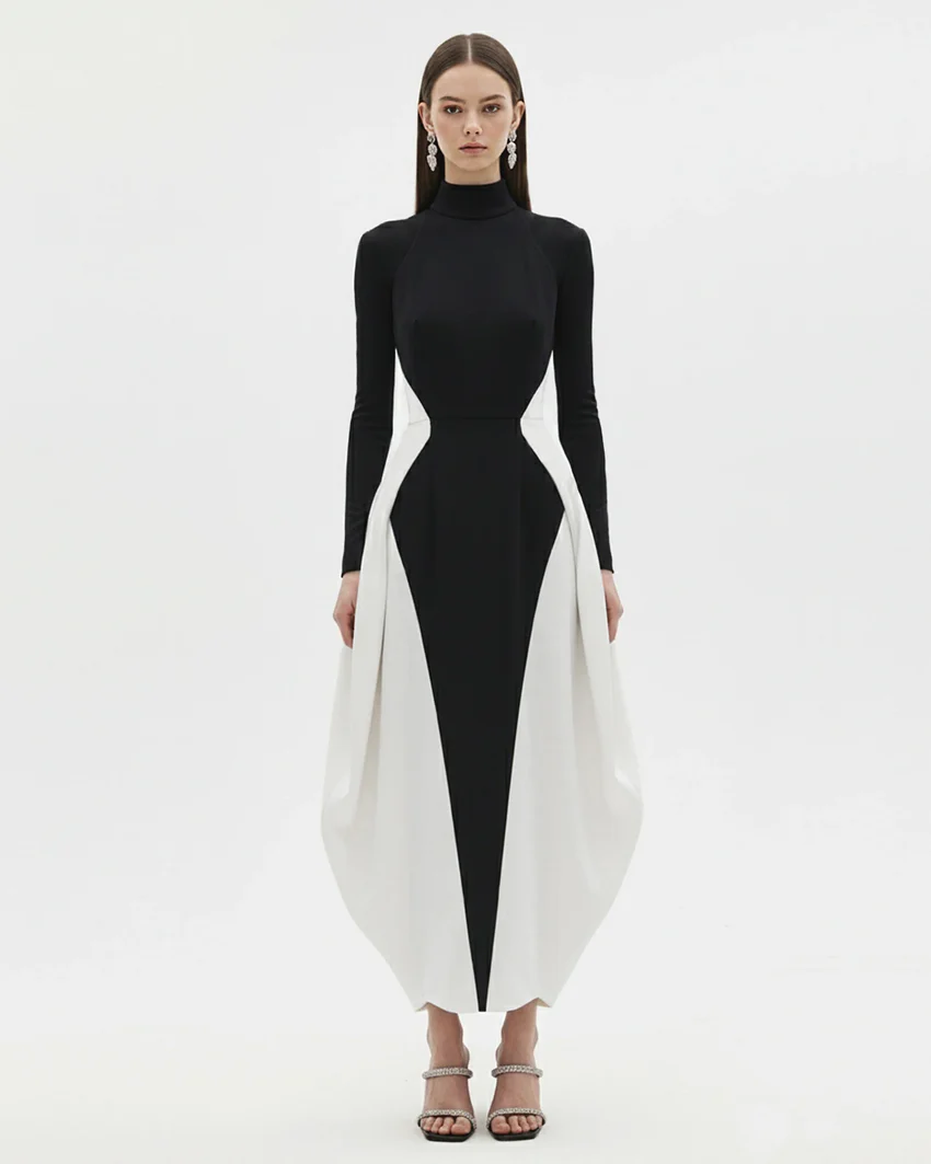 Monochrome Paneled Long-Sleeve Maxi Dress - Black