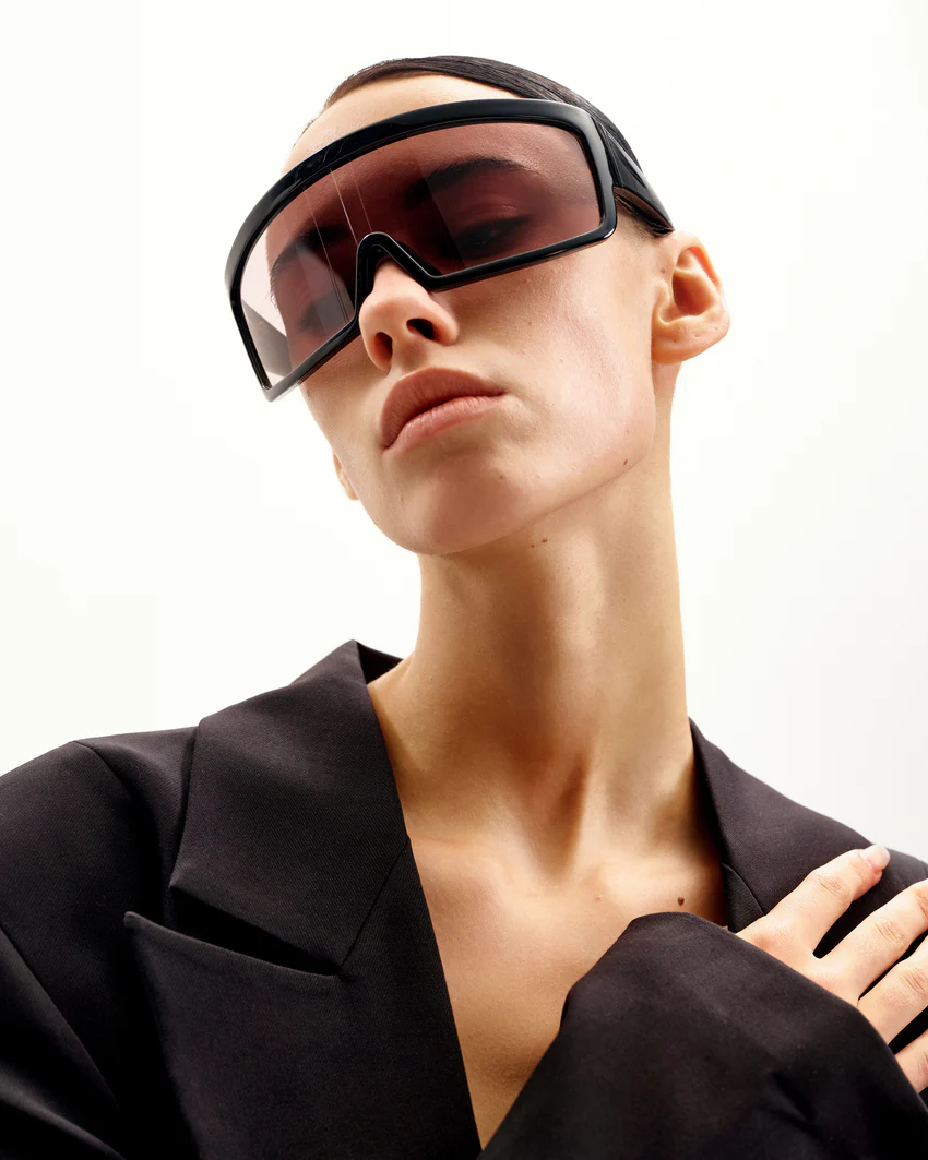 Avalynn Square Frame Sunglasses - Black